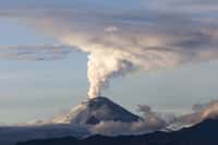 Prévoir les éruptions : une question d'intérêt public. © Ecuadorquerido, Adobe Stock