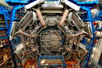 Une vue d'ATLAS en cours de montage. Crédits : CERN