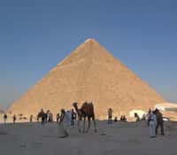 Parmi les sept merveilles du monde de l'Antiquité, la pyramide de Khéops est la seule à nous être parvenue. Il s'agit également de la plus ancienne de ces merveilles. © DR