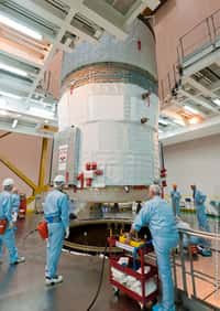 Construit par Astrium, à la tête d’un consortium d’industrie européenne, l’ATV-4 sera lancé le 5 juin avec une charge utile de sept tonnes pour l'équipage de l'ISS. © Esa, Cnes, Arianespace, service optique du CSG
