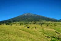 Gunung Padang, un site archéologique en Indonésie, cache-t-il une ancienne pyramide ? © Trekking Rinjani, Flickr