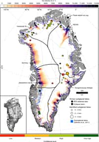 En bleu clair, la position des cinquante nouveaux lacs subglaciaires potentiels au Groenland. © J. S. Bowling et al., Nature Communications, 2019