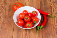 Des tomates aussi épicées que les piments naturels grâce à la génétique. © An-T, Fotolia
