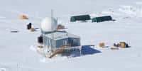Pour la troisième fois en une décennie, la température à la station Summit au sommet du Groenland est passée au-dessus du point de congélation. © Geosummit