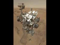 Un autoportrait du rover Curiosity, réalisé avec une série d'images (d'où l'absence du bras robotisé portant l'appareil photo). Arrivé sur Mars en août 2012, il est prévu pour y travailler jusqu'à l'été 2014 (soit une année martienne). Il pourra peut-être allonger sa mission comme l'ont fait Spirit et Opportunity, qui ne devaient fonctionner que 3 mois et qui ont vaillamment poursuivi leur labeur, Spirit ne déclarant forfait qu'en mars 2010, alors qu'Opportunity répond toujours présent. © Nasa, JPL-Caltech, Malin Space Science Systems