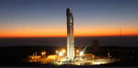 Avec une cinquantaine de satellites à lancer, le calendrier de SpaceX est très chargé. Ce nouveau lanceur, s'il tient ses promesses, sera utilisé pour lancer deux satellites en orbite de transfert géostationnaire (GTO) en 2013, et au moins cinq en 2014. © SpaceX