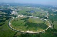 Une vue aérienne du Fermilab où se trouve le Tevatron. © Fermilab