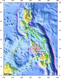 La carte fournie par l'USGS montre l'épicentre du séisme qui s'est produit le 6 février 2012 au sud de l'archipel des Philippines, entre les îles Negros et Cebu. © USGS
