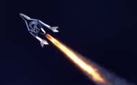 Le SpaceShipTwo de Virgin Galactic lors de son vol d'essai, qui lui a permis de franchir le mur du son. © MarsScientific.com and&nbsp;Clay Center Observatory