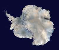 Le continent antarctique, témoin privilégié des changements du climat mondial. © Nasa