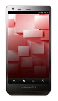 Commercialisé depuis peu au Japon, le Sharp Aquos Zeta SH-02F est le premier smartphone doté d’un écran 4,9 pouces  (1.080 x 720) qui exploite la technologie IGZO. © Sharp