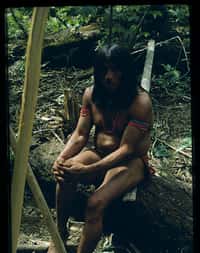 Portrait d'Amérindien de Guyane française. Ils seraient 167.000 individus, répartis en 6 ethnies dans le pays. © Georges Larrouy