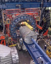 Un vue du détecteur CDF, au Fermilab, où ont lieu les collisions de faisceaux de protons et d'antiprotons. Crédit : Fermilab
