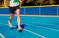 Quitte à courir sur de grandes distances, autant choisir les épreuves les plus longues : en courant moins vite, on se préserve davantage de la fatigue musculaire.&nbsp;© Byronwmoore, StockFreeImages.com
