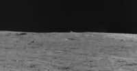 L'étrange structure cubique repérée sur l'horizon de la face cachée de la Lune par Yutu-2. © China National Space Administration