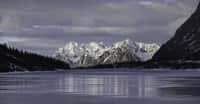Au fond de la mer de Norvège, des chercheurs d’un centre pour l’environnement arctique, le Cage (Norvège), viennent de mettre à jour des fuites d’une eau tout ce qu’il y a de plus douce. © gustavmelin0, Pixabay License