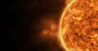 La mission Solar Orbiter vient de mettre au jour des événements de reconnexion magnétique à petite échelle qui pourraient expliquer pourquoi la température de la couronne solaire est si élevée. © korrakot sittivash, Adobe Stock