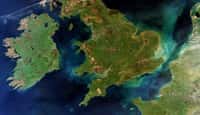 Cette image montrant l'Irlande, le Royaume-Uni et la France a été acquise par le spectromètre imageur Meris du satellite Envisat le 28 mars 2012, quelques jours avant qu'il tombe définitivement en panne. © Esa