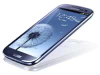 Pour son Galaxy S3, Samsung a choisi de conserver un bouton d’accueil physique alors qu’Android 4.0 prend en charge 3 boutons tactiles. © Samsung