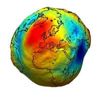 Le géoïde terrestre, tel qu'il sera révélé par GOCE. Crédit Esa