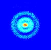Voici l'image obtenue sur un écran à l'aide de capteurs dans le cadre de l'expérience de microscopie de photoïonisation avec un atome d'hydrogène. On voit clairement les oscillations dans les densités de probabilité de présence correspondant à des orbitales atomiques. © Stodolna&nbsp;et al.,&nbsp;Physical Review Letters