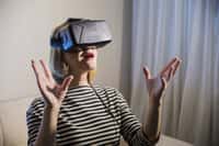 Alors que les casques de réalité virtuelle s’apprêtent à déferler, la prochaine étape sera de rendre l’expérience plus vivante en proposant des interfaces sensorielles qui restitueront notamment le sens du toucher. C'est ce que propose le capteur Orion de Leap Motion. © Denis Simonov, Shutterstock 