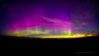 Si les aurores polaires sont observées depuis la nuit des temps, il semble que les nuages noctulescents soient apparus à la fin du XIXe siècle.&nbsp;© Capture d'écran,&nbsp;Maciej Winiarczyk, YouTube