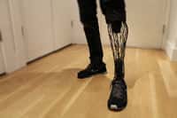 L’Exo-Prosthetic Leg imaginée par le designer industriel William Root. Pour parvenir à un tel résultat, il veut combiner la numérisation et la modélisation 3D ainsi que l’impression 3D à partir de poudre de titane. © William Root 