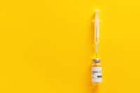 Quelle est l’efficacité de la mémoire immunitaire après avoir reçu un vaccin ARNm et sa capacité à reconnaître les variants du SARS-CoV-2 ? © Pixel-Shot, Adobe Stock