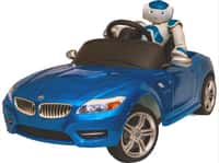 Le robot Nao Evolution (cinquième génération) ici au volant de sa BMW Z4 électrique développée par RobotsLab. Ce modèle réduit est équipé d’un système de détection d’obstacles et d’une plateforme informatique Arduino entièrement programmable. L’idée est de permettre à des chercheurs ou des développeurs de mener leurs propres projets. © RobotsLab