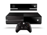 Le design de la Xbox One tend plus vers le boîtier multimédia que la console de jeu. Une sobriété assumée par Microsoft, qui veut positionner son produit comme un élément central du divertissement numérique domestique. © Microsoft