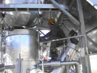 Installation de Alphakat, société allemande, censée produire un carburant appelé bio-diesel, à partir de matière organique.