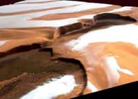 Détail de la calotte polaire nord de Mars, vue par Mars Express en 2005.