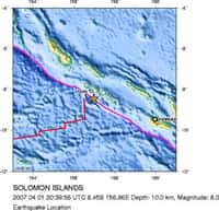 Les Îles Salomons et l'épicentre de la secousse sismique. Les traits représentent les failles de l'écorce terrestre.