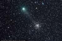 La comète C/2009 P1 à proximité de l'amas M 71 le 27 août 2011. © J. Chumack 
