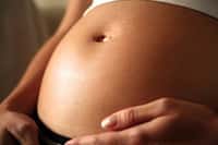 Même encore dans le ventre de leur mère, les enfants peuvent bénéficier d'une analyse de leur génome. © DR