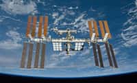 Des analyses de chercheurs de l’université de Birmingham (Royaume-Uni) montrent que l’air de la Station spatiale internationale est pollué. © Nasa