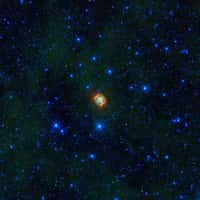 L'étrange structure en double anneau de la nébuleuse planétaire NGC 1514, révélée par le télescope spatial infrarouge Wise. © Nasa/JPL-Caltech/UCLA