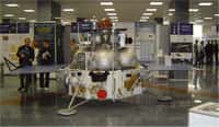 La sonde Phobos-Grunt en cours de préparation. © Cnes