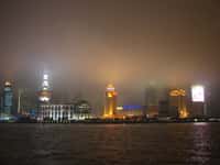 Le nuage brun d'Asie est un nuage de pollution essentiellement constitué d'aérosols issus de l'activité humaine. La combustion incomplète du carbone, tant de la biomasse que du carbone fossile, alimente cette brume hautement cancérigène. © oenvoyage, Flickr, cc by nc sa 2.0
