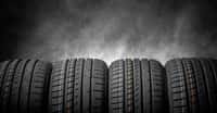 Des chercheurs de l’Imperial College London (Royaume-Uni) soulignent qu’il ne faut pas oublier une autre source de pollution sur nos voitures : les pneus. © Denis Rozhnovsky, Adobe Stock