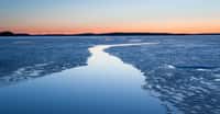 Dans l’hémisphère Nord, les lacs se réchauffent aujourd’hui sous l’effet du changement climatique bien plus rapidement que ne l’avaient envisagé les chercheurs. © Juhku, Adobe Stock