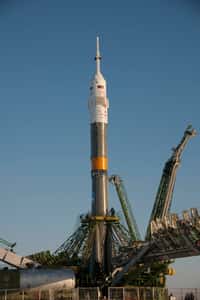 Le 21 décembre 2011, une fusée Soyouz TMA 03M lançait dans l'espace une capsule Soyouz transportant trois astronautes vers la Station spatiale internationale. Le troisième étage, après avoir fait son office, deviendra le joli bolide de Noël. © Esa/S. Corvaja