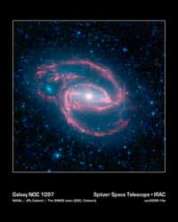 La galaxie spirale NGC 1097, un œil cosmique... Crédit : Nasa/JPL-Caltech