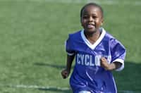 Le sport est indispensable pour la santé physique et mentale. Selon cette nouvelle étude, il existerait un lien entre la pratique d’une activité sportive et le développement d’une bonne mémoire chez l’enfant. © USAG, Humphreys, Flickr, cc by 2.0