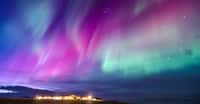 La tempête solaire qui va frapper la Terre ce 1er décembre 2023 devrait surtout être à l’origine d’un spectacle merveilleux d’aurores boréales. © Simone, Adobe Stock