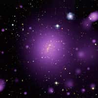Des chercheurs ont étudié plusieurs centaines d’amas de galaxies aux rayons X. Leur conclusion : la vitesse d’expansion de notre Univers varie selon la direction. © ESA/XMM-Newton (X rays) ; CFHT-LS (optical) ; XXL Survey