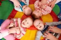 Dès l'âge d'un mois, les bébés sont sensibles à l'humour. © highwaystarz, Adobe Stock