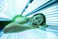 Les cabines de bronzage sont dangereuses pour la santé. © didesign, Adobe Stock