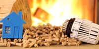 Le coût du bois au kWh a lui aussi augmenté depuis plus d'un an. Mais la solution permet toujours de mixer les énergies et de réduire significativement la facture d'électricité ou de gaz tout en profitant d'une douce chaleur dans la maison. ©maho, Adobe Stock